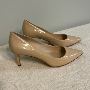 Louise Et Cie Jordyna Pump Womens size 8 1/2 pre owned excellent condition Cream